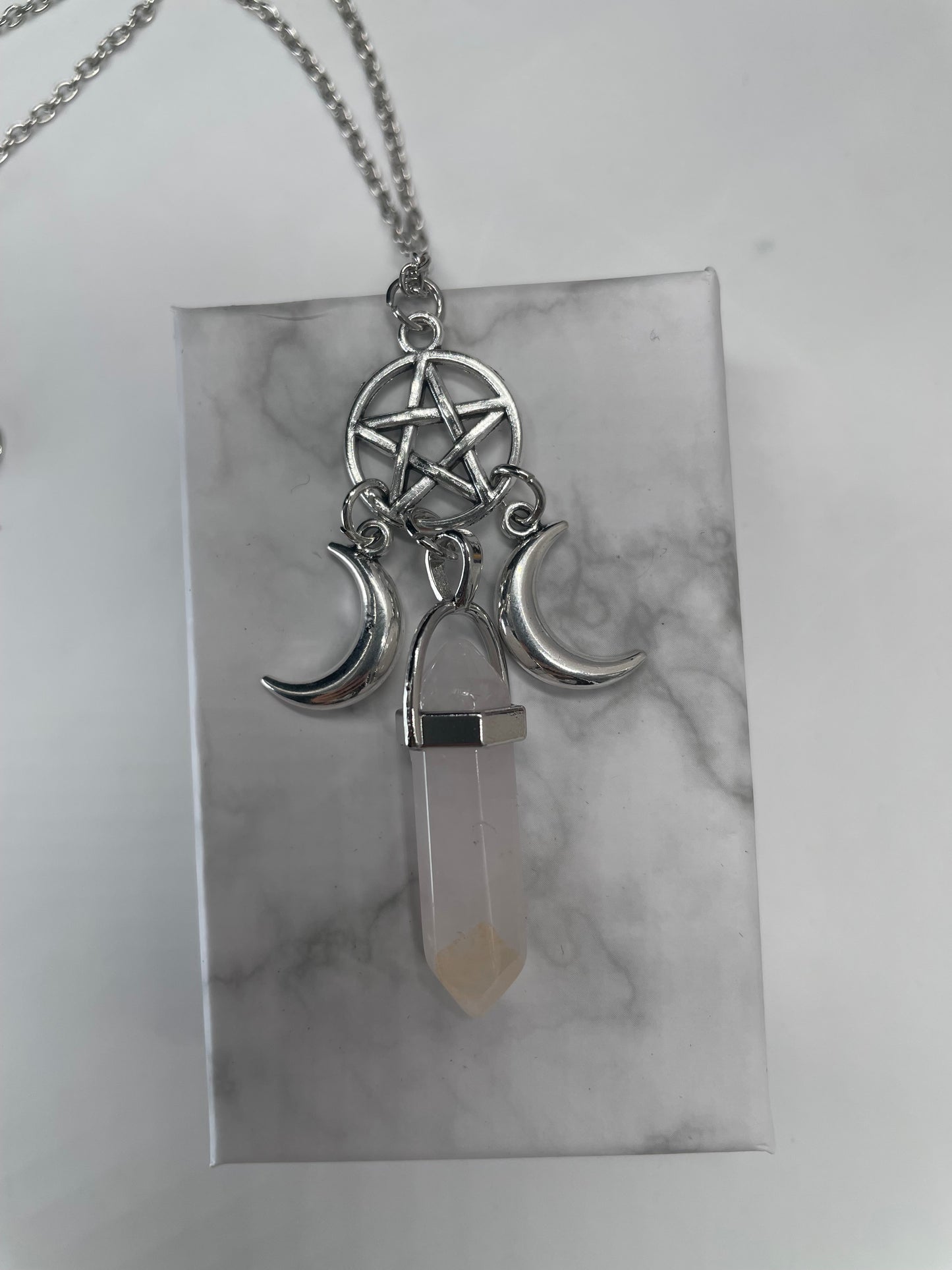 Pendente con pentacolo e lune crescenti