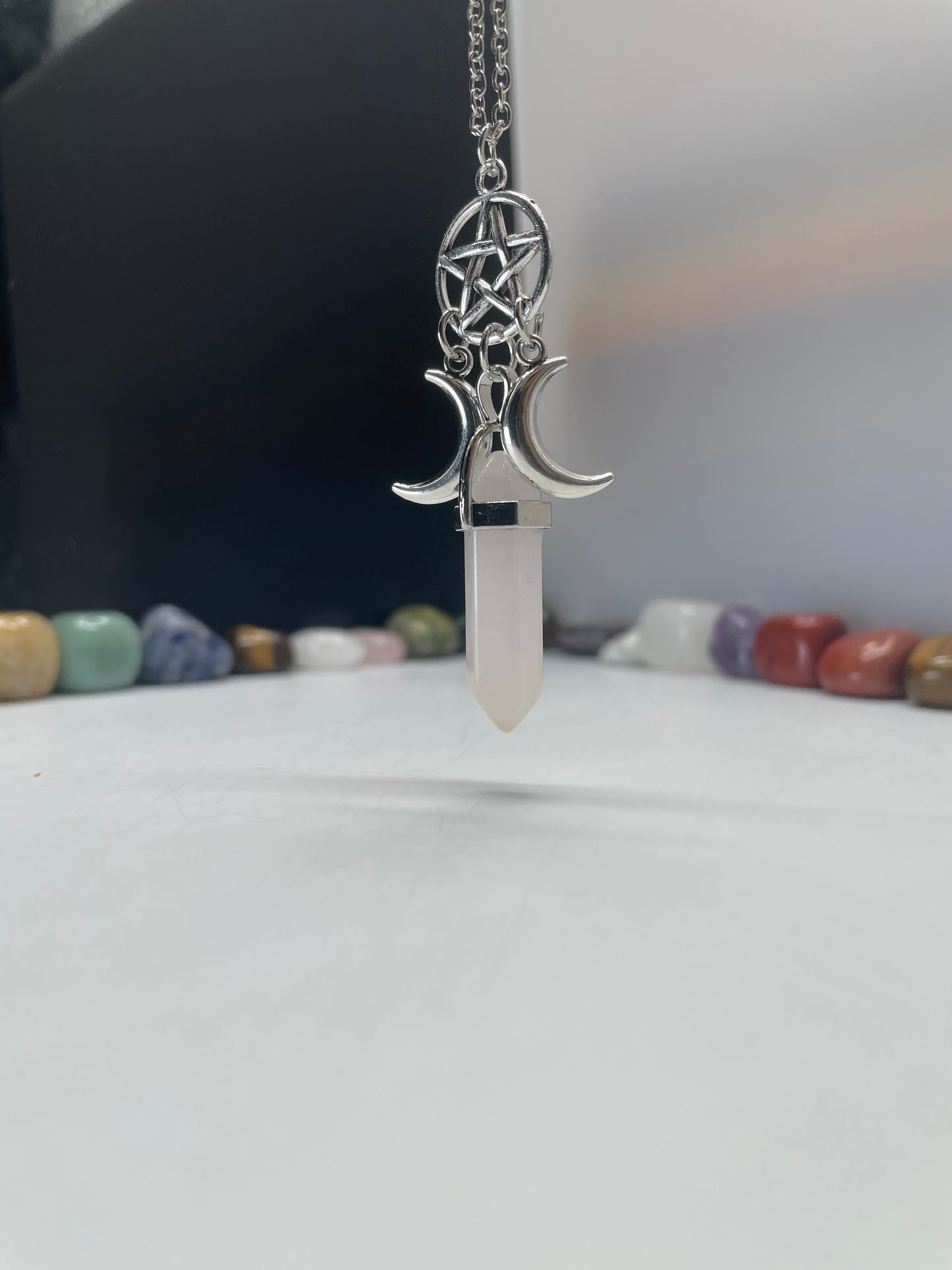 Pendente con pentacolo e lune crescenti