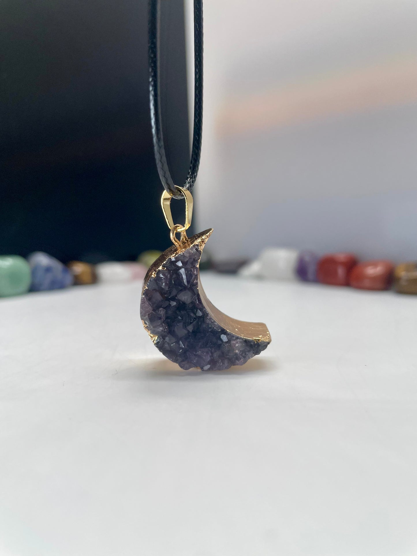 Pendente a forma di luna in ametista naturale