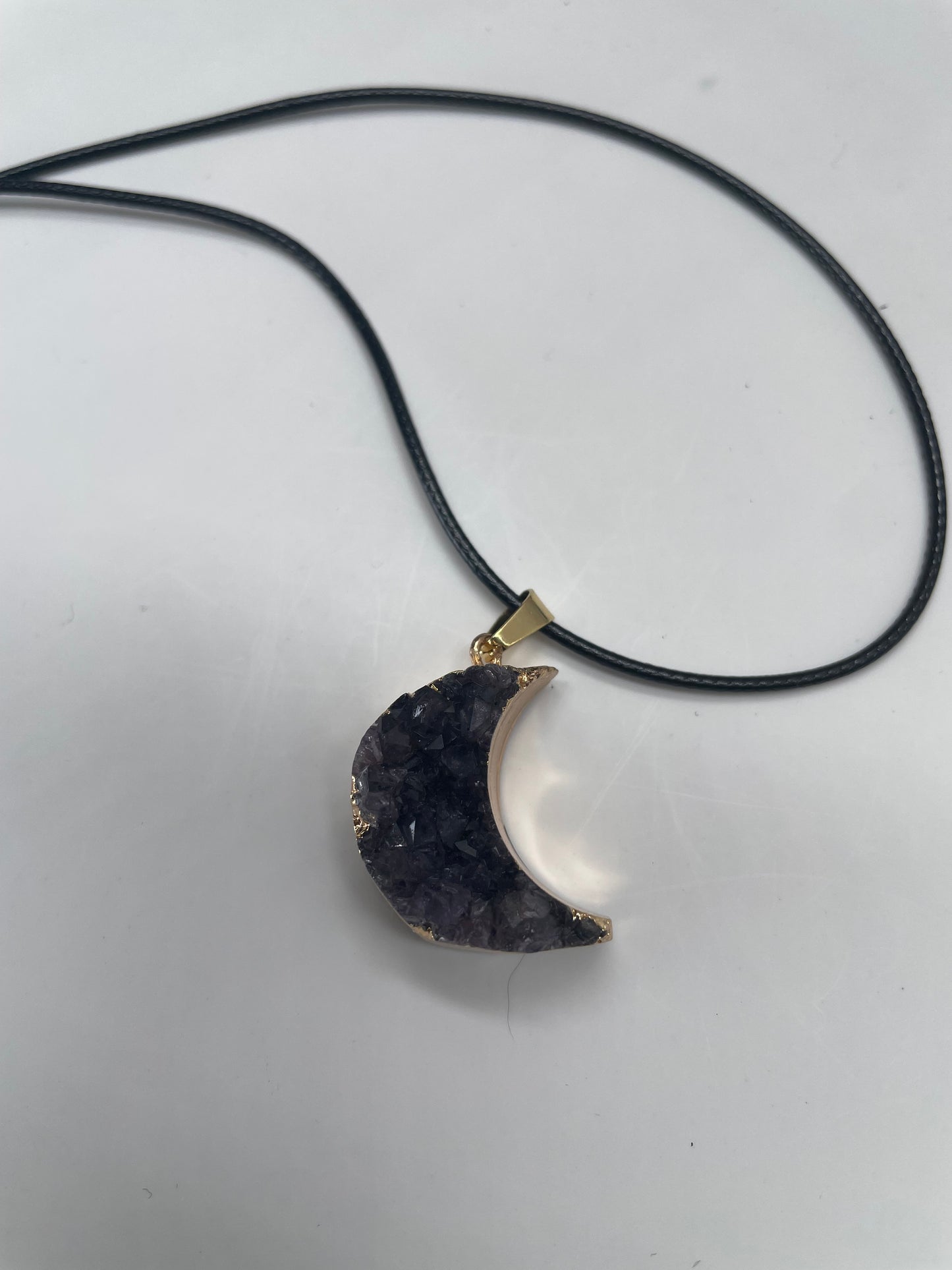 Pendente a forma di luna in ametista naturale