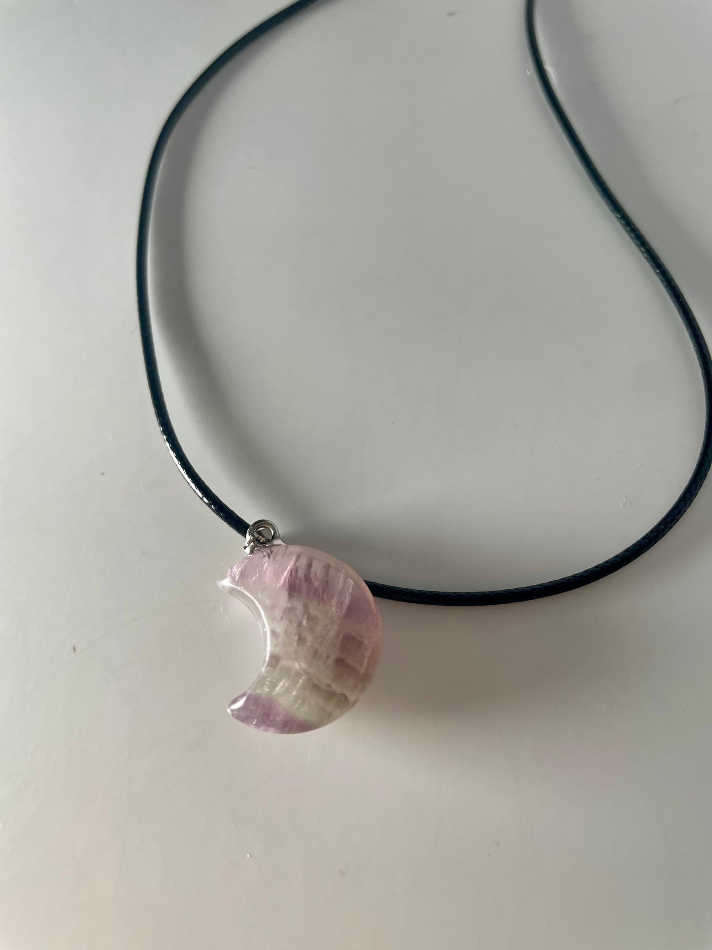 Collana in pietra naturale a forma di mezza luna #4