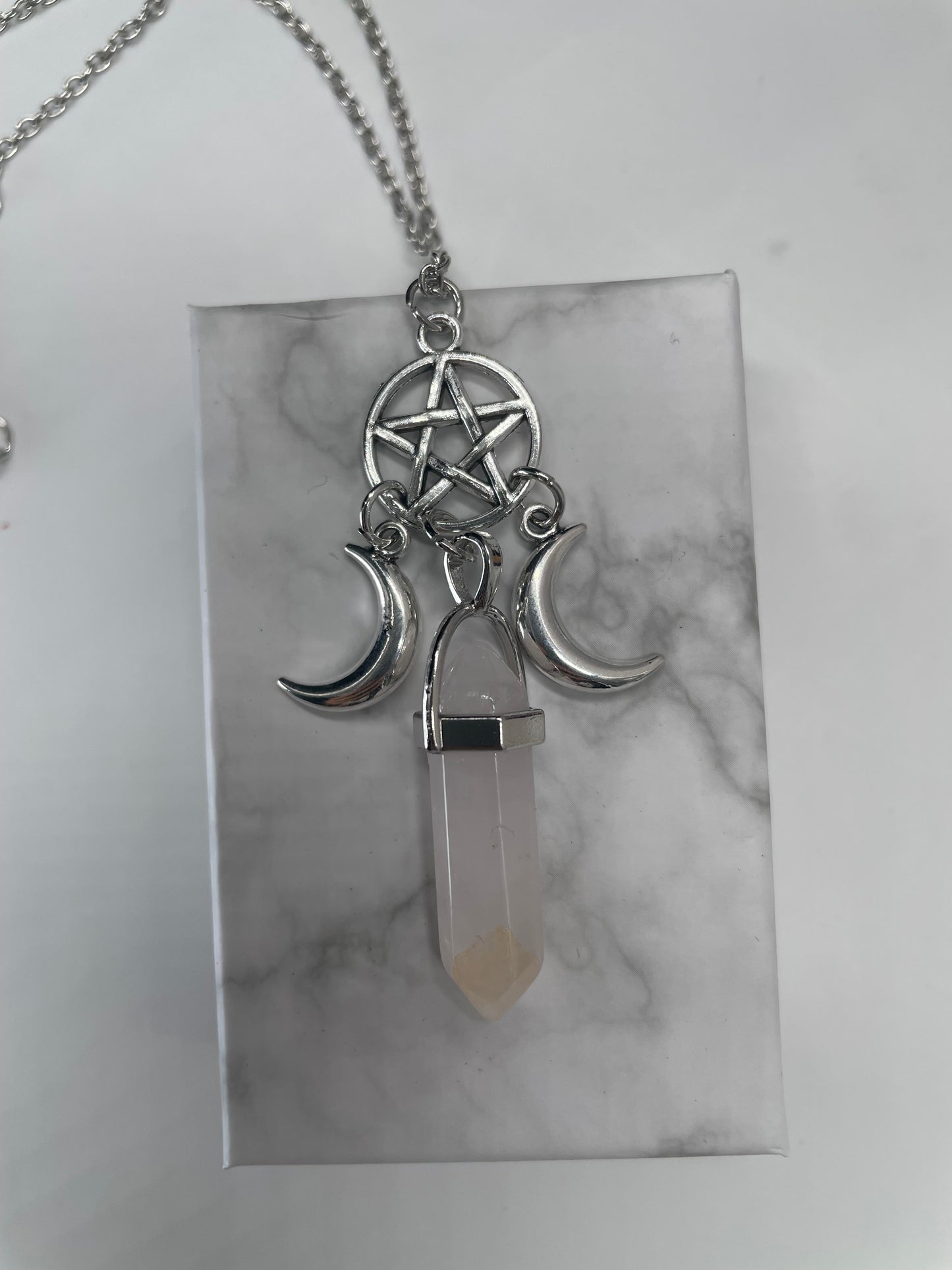 Pendente con pentacolo e lune crescenti