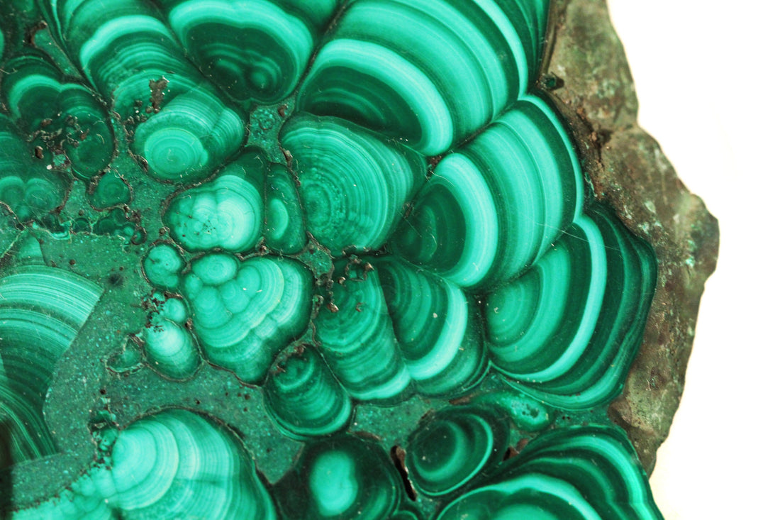 💚 Malachite – La pietra della trasformazione e della guarigione profonda