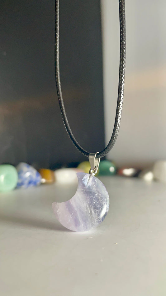 Collana in pietra naturale a forma di mezza luna #3