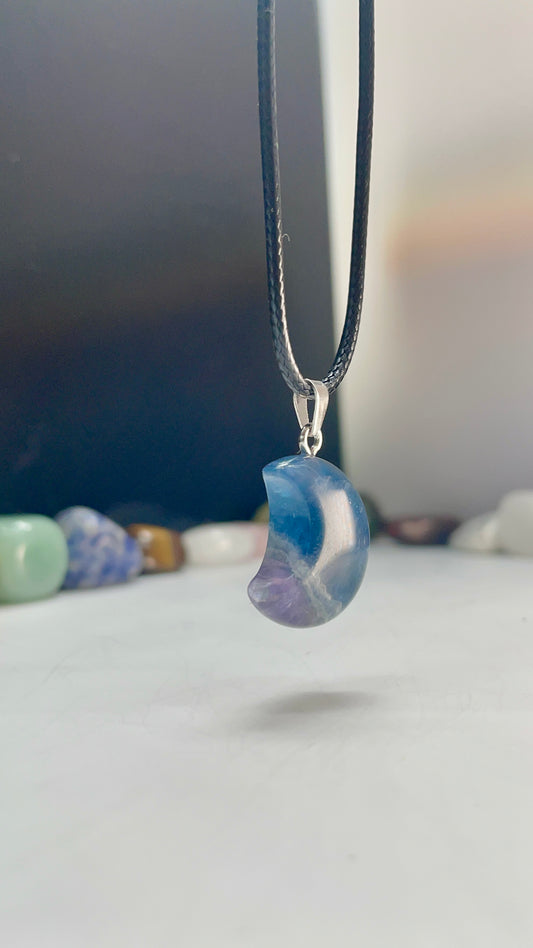 Collana in pietra naturale a forma di mezza luna #2