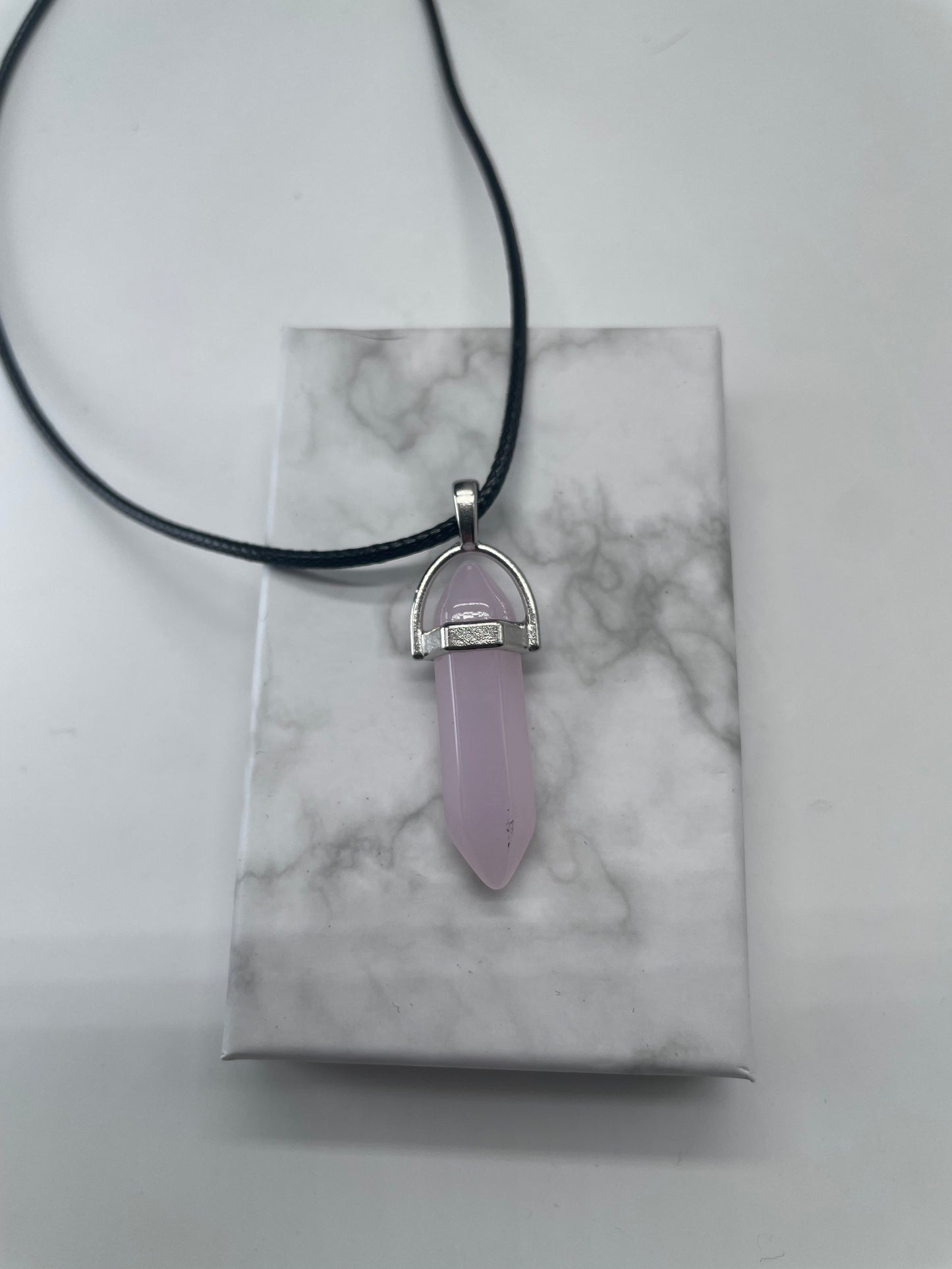 Pendente in quarzo rosa