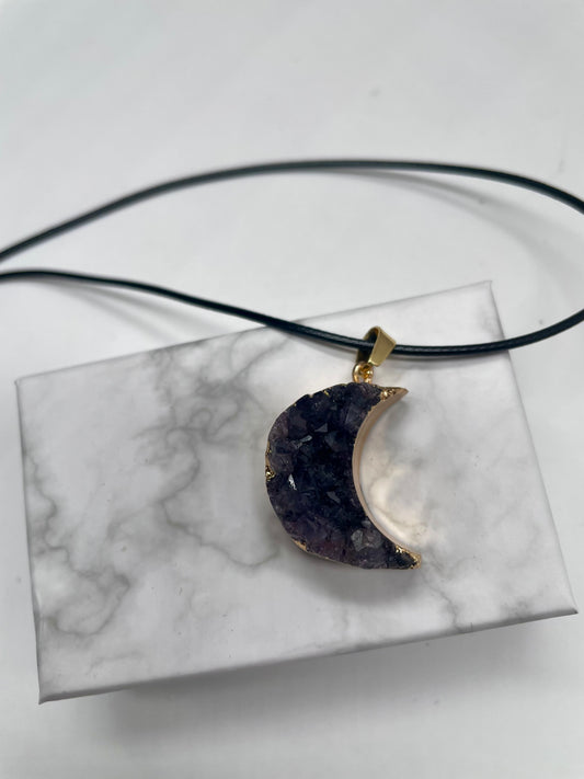 Pendente a forma di luna in ametista naturale
