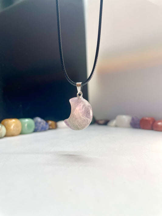 Collana in pietra naturale a forma di mezza luna #1