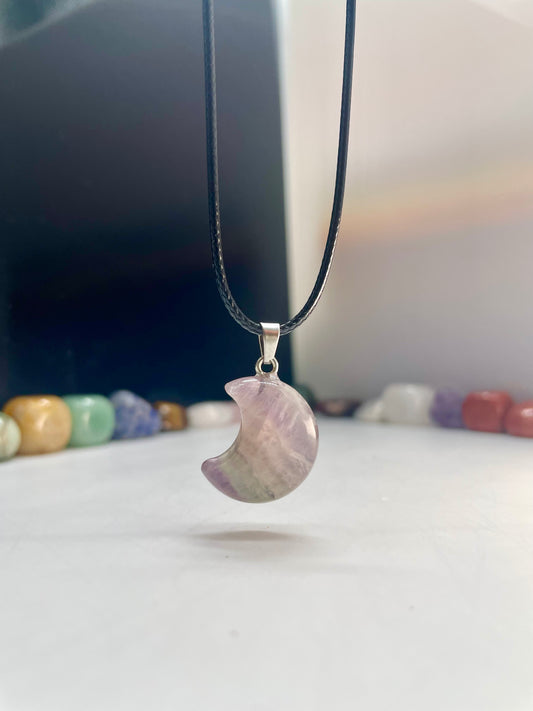 Collana in pietra naturale a forma di mezza luna #1