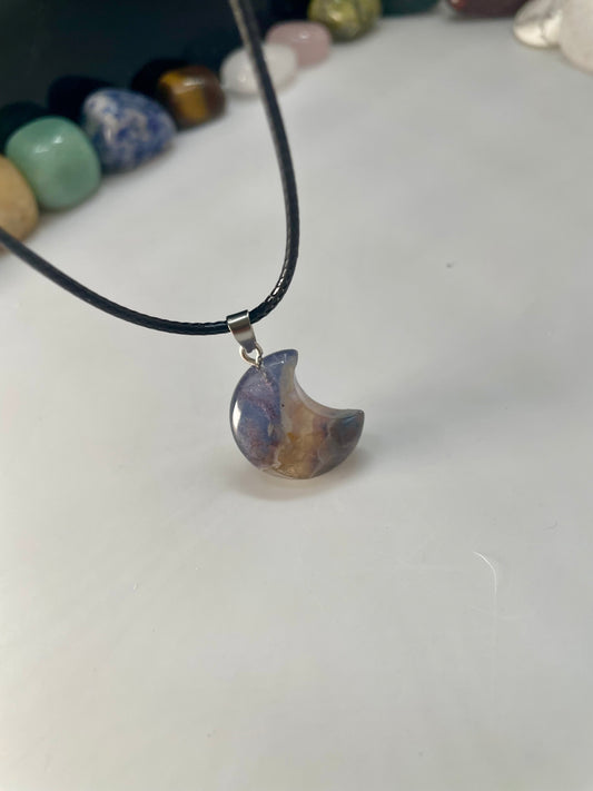 Collana in pietra naturale a forma di mezza luna #5