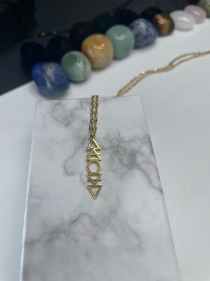 Collana con simboli dei quattro elementi color oro