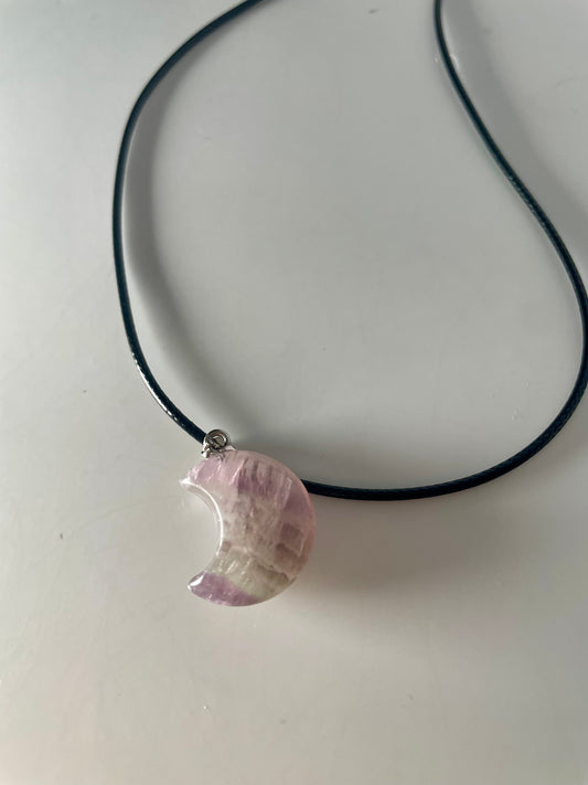 Collana in pietra naturale a forma di mezza luna #4