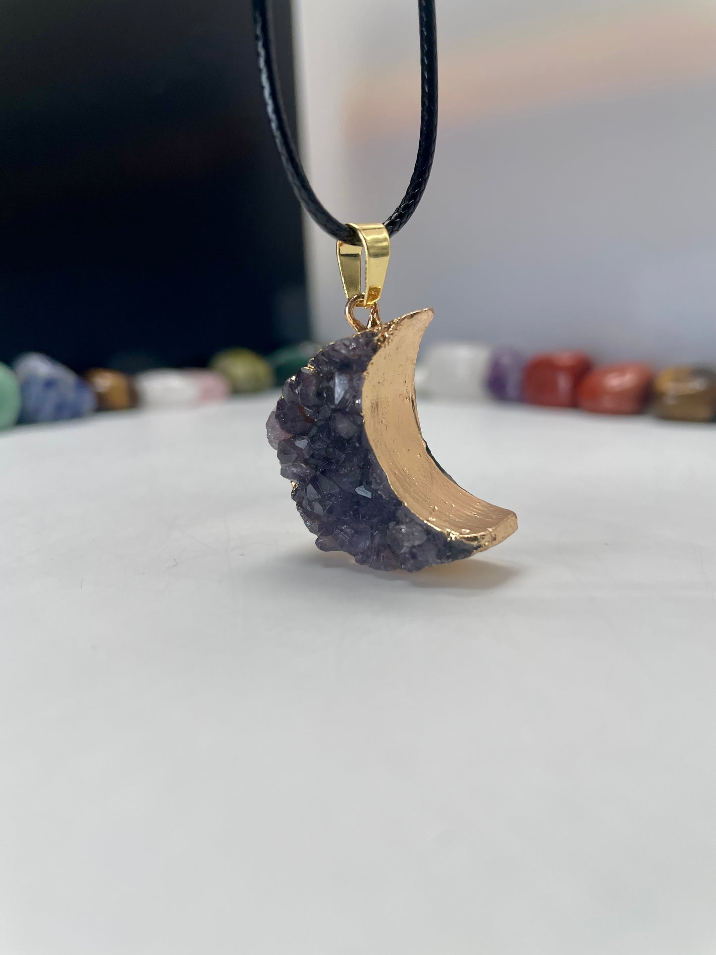 Pendente a forma di luna in ametista naturale