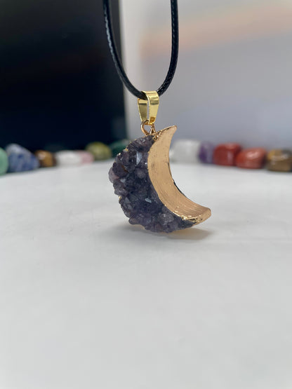 Pendente a forma di luna in ametista naturale