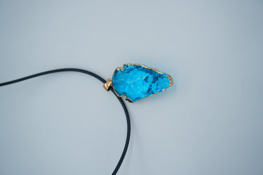 Collana con ciondolo cristallo blu – Energia, stile e vibrazioni moderne