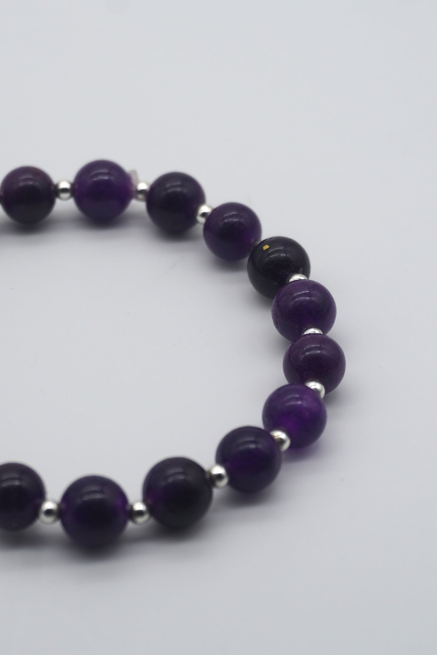 Bracciale in Ametista naturale – Calma, protezione e spiritualità