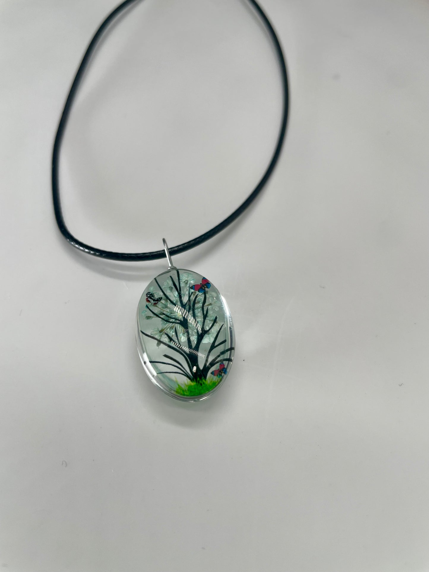 Collana con albero azzurrino