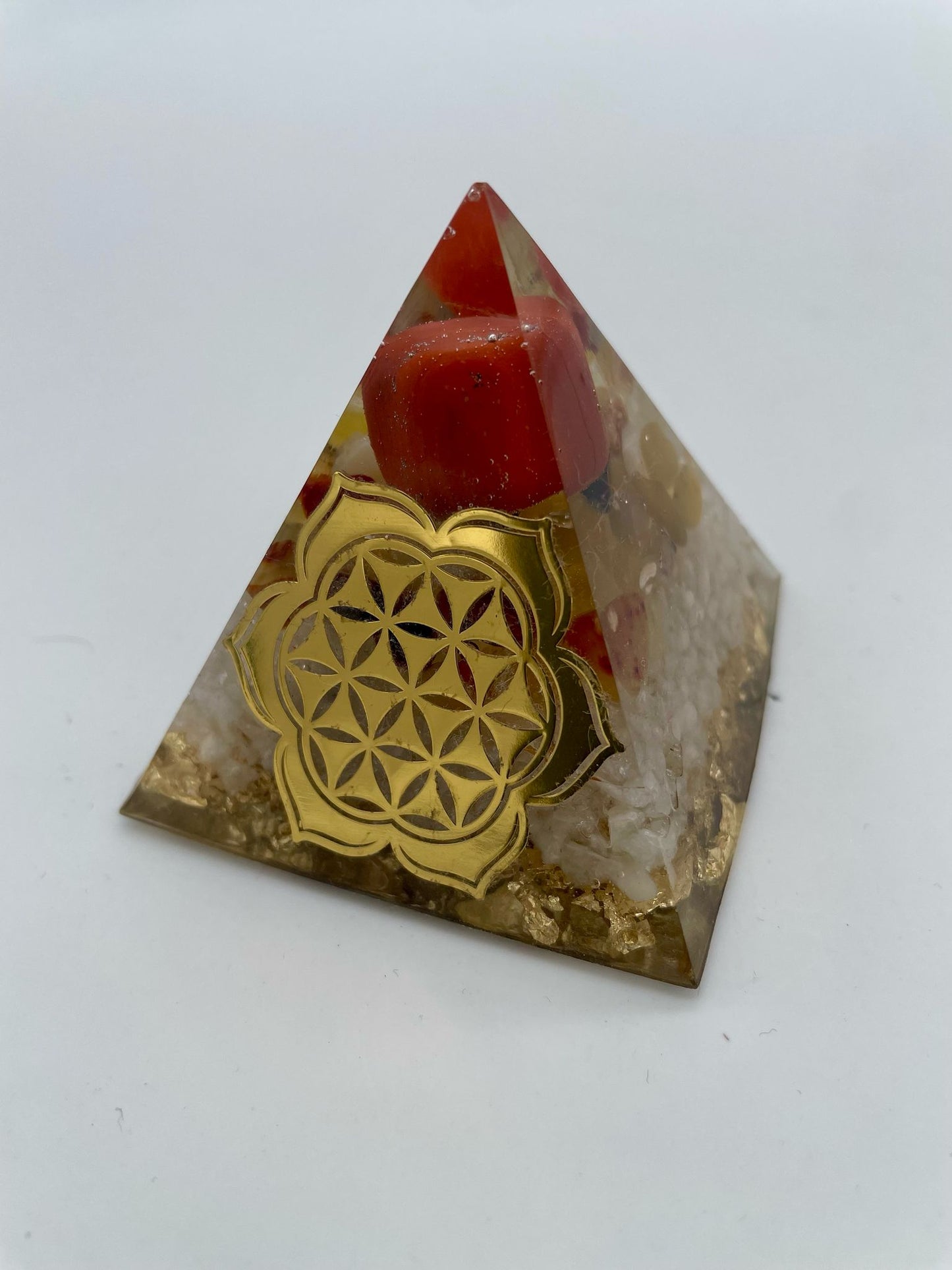 Piramide Artigianale in Resina #2