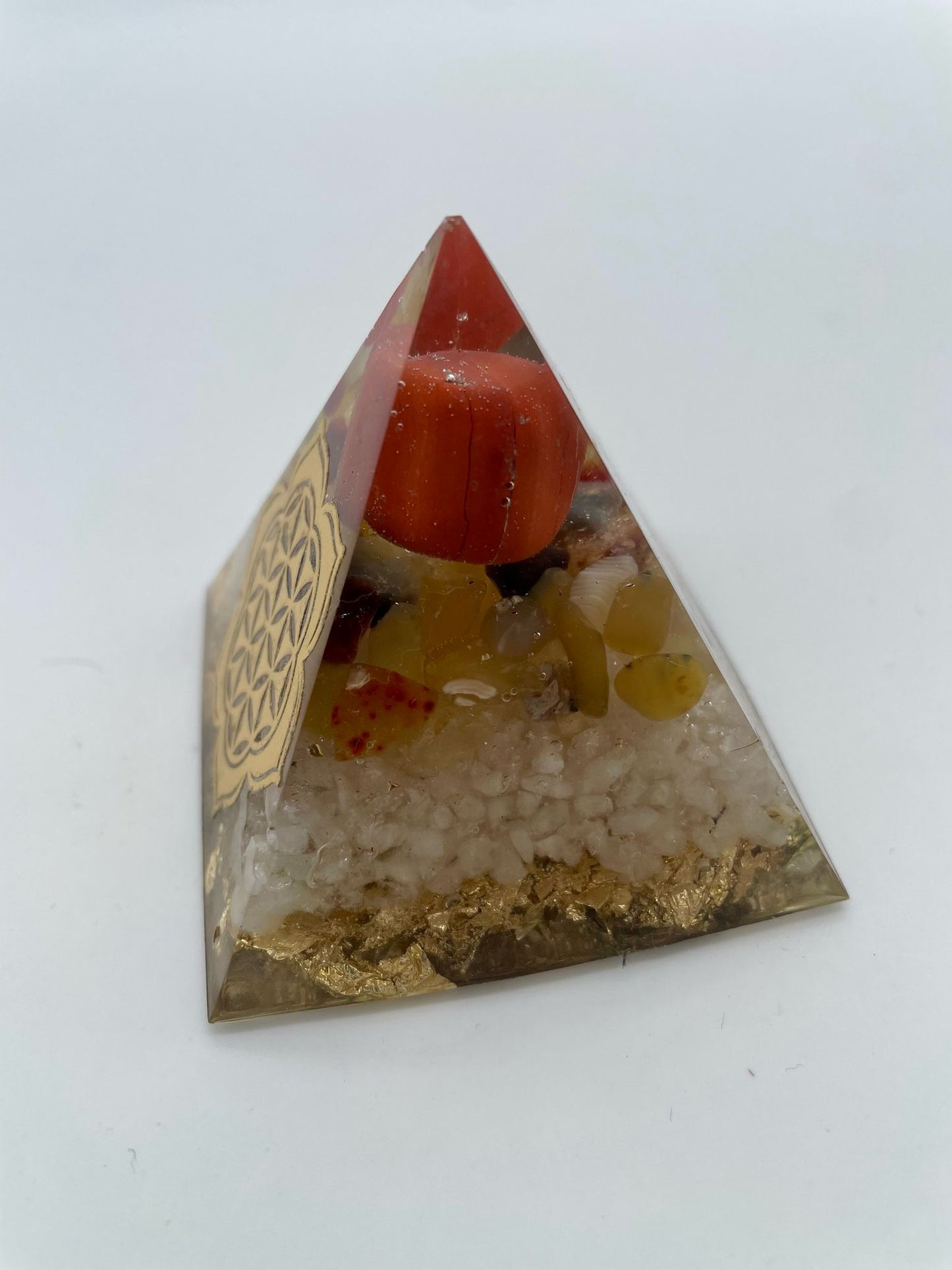 Piramide Artigianale in Resina #2