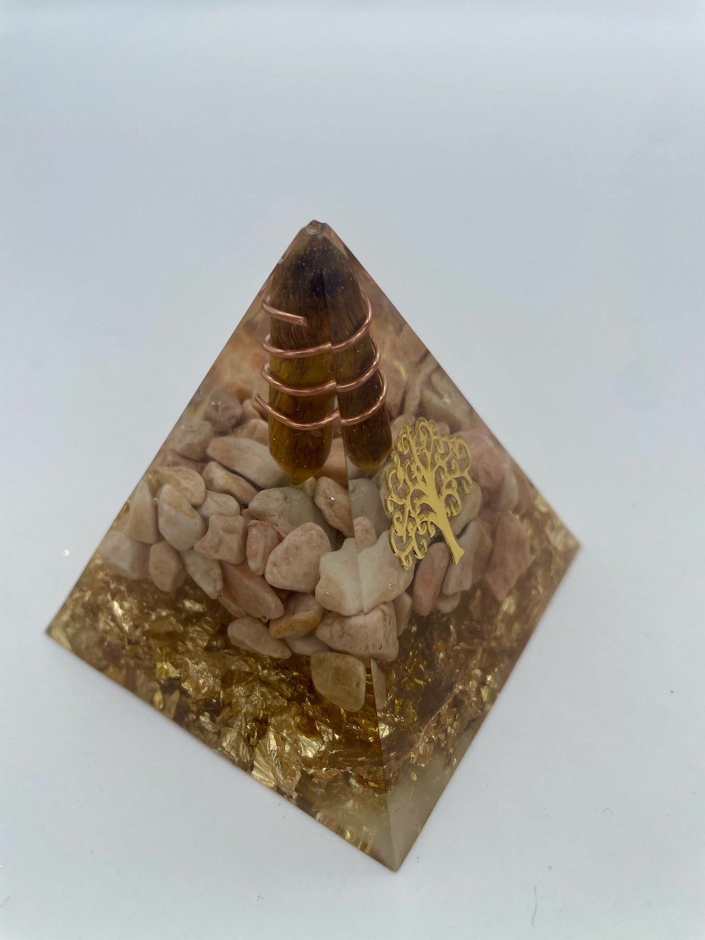 Piramide Artigianale in Resina #1
