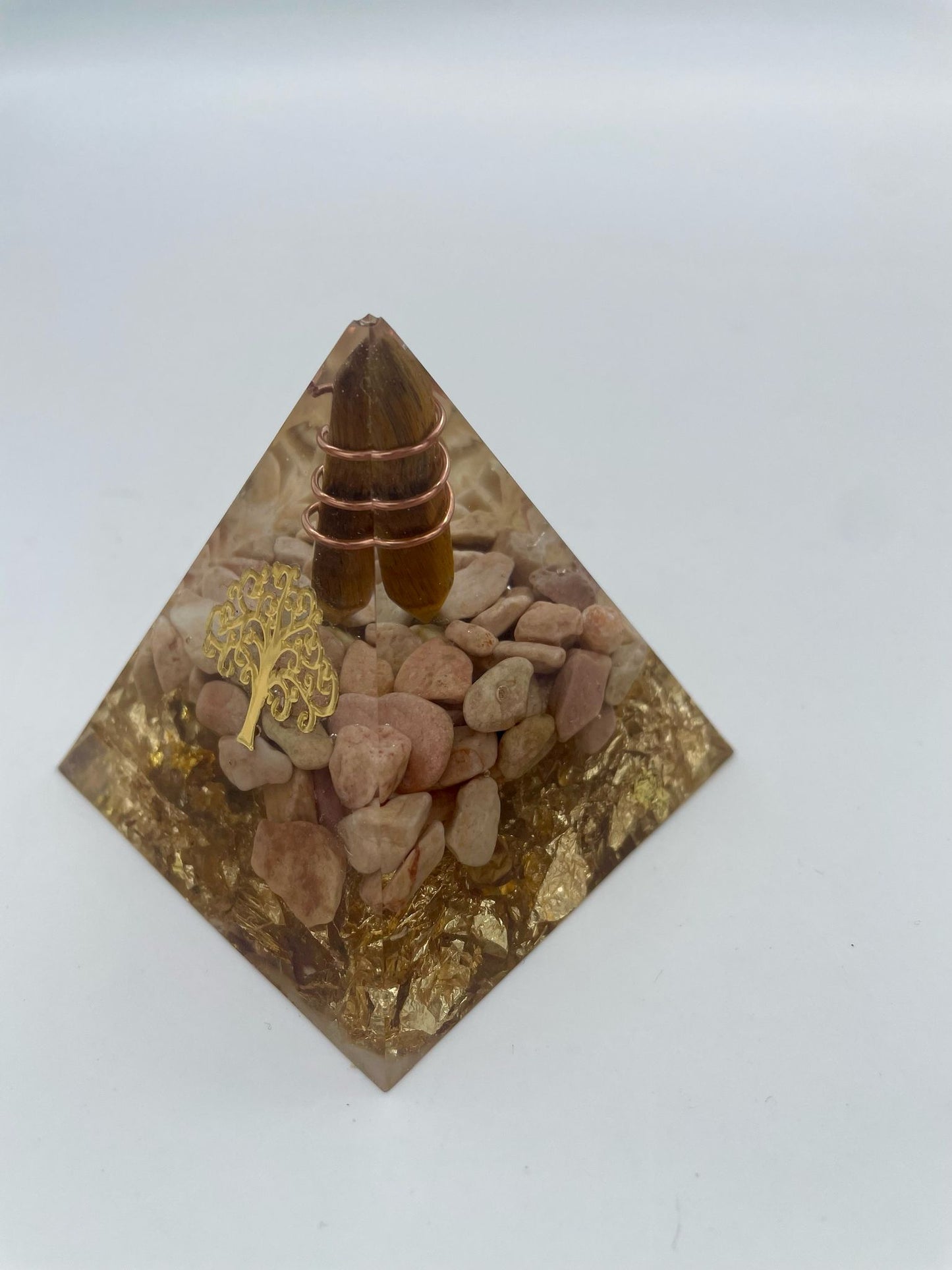 Piramide Artigianale in Resina #1