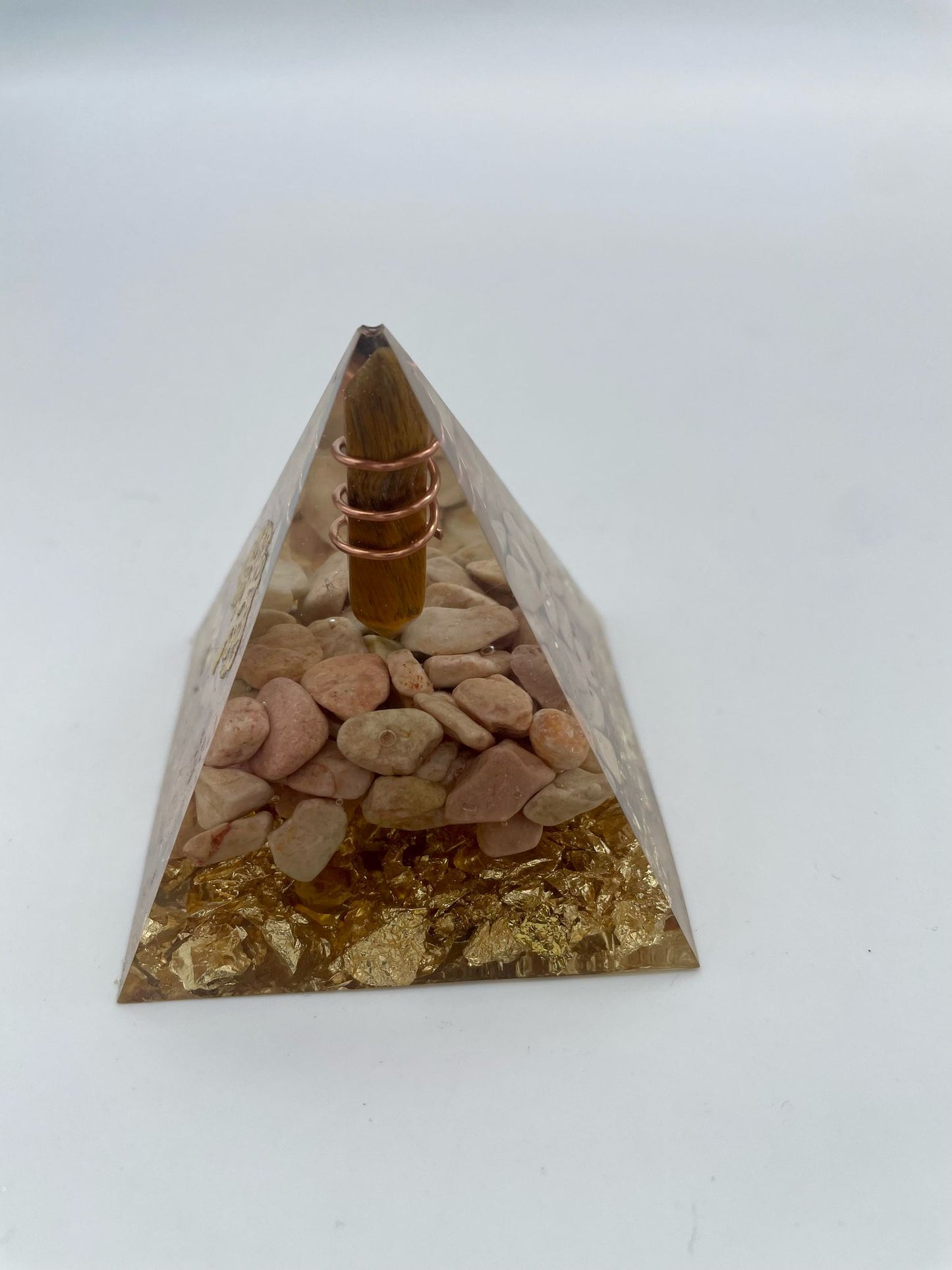 Piramide Artigianale in Resina #1